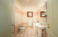 In-room Bathroom 6 Appartamento Ermione