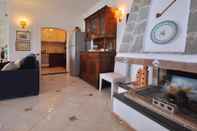 Lobi Villa With Terrace and sea View in Ravello ID 3196