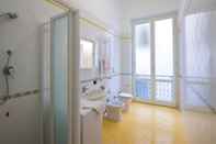 In-room Bathroom Appartamento a Vietri sul Mare ID 3055