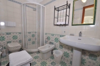 In-room Bathroom Apartment in Praiano Sea View Terrace A C Wi-fi 6 Guests ID 308