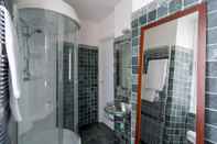 In-room Bathroom Co-b730-alem2bt - Lovely Apartment Overlooking the Lake