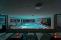 Swimming Pool Valarin Milano Luxory Apartment Wellness
