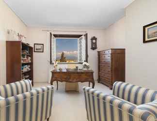 Lobi 2 Villa Amore in Castellammare di Stabia