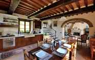 Bilik Tidur 6 Toscana Fantastica - Cortona Villa Sleeps 6 Large Pool and Chef s Kitchen