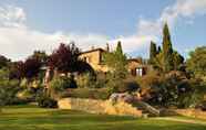Exterior 2 Toscana Fantastica - Cortona Villa Sleeps 6 Large Pool and Chef s Kitchen