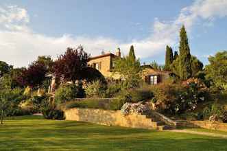 Exterior 4 Toscana Fantastica - Cortona Villa Sleeps 6 Large Pool and Chef s Kitchen