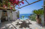 Ruang Umum 5 Amore Rentals - Villa Lauro With Heated Jacuzzi Sea View and Gym