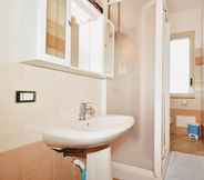 In-room Bathroom 4 Bl004 Case Vacanza Piccolo App 3