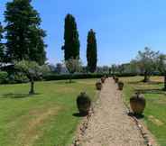 พื้นที่สาธารณะ 3 Rocca di Cetona - a Medieval Castle