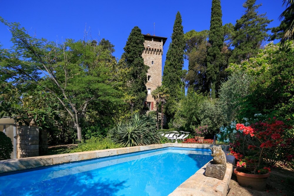 Swimming Pool Rocca di Cetona - a Medieval Castle