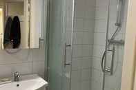 In-room Bathroom Charming 2-bed Apartment inc Balcony in Maastricht