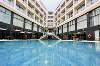 Swimming Pool Dominium Hotel