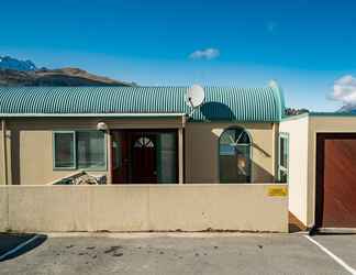 Exterior 2 LAKEFRONT LIVING AT REMARKABLES - WEST