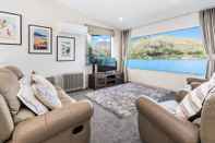 Common Space LAKEFRONT LIVING AT REMARKABLES - EAST