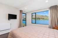 ห้องนอน LAKEFRONT LIVING AT REMARKABLES - EAST