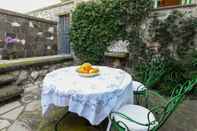 Common Space Ottavia Ancient Italian Villa Overlooking Capri