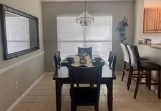 餐厅 6 Charming 4Bd Close to Disney Davenport Lakes 125