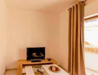 Bedroom 2 Charming 2-bed Apartment in Armacao de Pera