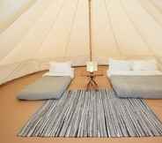 Phòng ngủ 4 11 'bellatrix' Bell Tent Glamping Anglesey