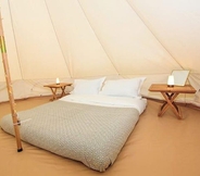 Bilik Tidur 3 11 'bellatrix' Bell Tent Glamping Anglesey