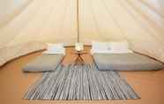 Bilik Tidur 3 14 'zosma' Bell Tent Glamping Anglesey