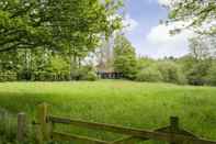 Common Space Idyllic House With 360 View of Nature