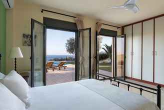 Bedroom 4 Aphaia Villas Aegina