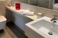 In-room Bathroom AMEDIA Hotel Noventa