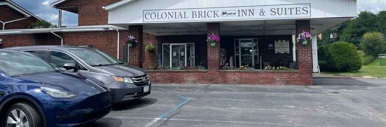 Luar Bangunan Colonial Brick Inn & Suites