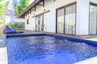 Swimming Pool Villa Zen 2