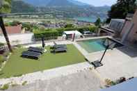 Kolam Renang Ca' Balmelli With Shared Pool