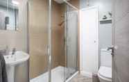 Toilet Kamar 7 #4 Staybelfast Apartment