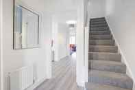 Lobi Modern 5 Bedroom 3 Bath Hse Aylesbury