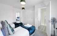 Kamar Tidur 4 Modern 5 Bedroom 3 Bath Hse Aylesbury