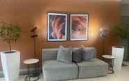 Lobi 4 Central Rosebank Apartment