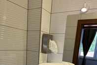 In-room Bathroom Hotel Pasa Paradies