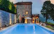 Kolam Renang 3 Gran Burrone Castle in Borgo a Mozzano