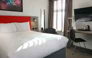 Kamar Tidur 7 Connaught Hotel