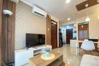 Ruang untuk Umum Cozy Well Furnished Deluxe 2Br At Gateway Pasteur Apartment