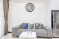 Lobi Elegant And Comfy 2Br At Permata Hijau Suites Apartment