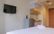 Bedroom 5 Comfortable And Strategic Studio Apartment Evenciio Margonda