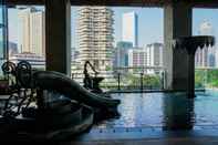 Swimming Pool Comfort 2Br At Sudirman Suites Apartment