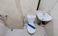 Toilet Kamar 2 Nice And Modern Studio At Transpark Bintaro Apartment