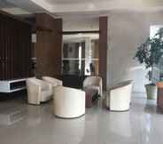 Lobby 3 Cozy 2Br Apartment At Pinewood Jatinangor