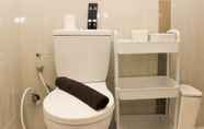 Toilet Kamar 3 Minimalist Design Studio At Meikarta Apartment