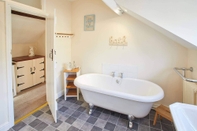 In-room Bathroom Greengate Cottage in Hutton-le-hole