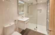 Toilet Kamar 5 Staffordshire Hideaway