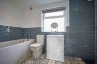 Toilet Kamar Oasis Cottage in Whitby