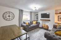 Common Space The Alby in Whitby With 4 Bedrooms and 2 Bathrooms