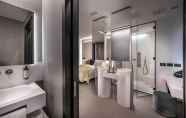 Toilet Kamar 6 J44 Lifestyle hotel